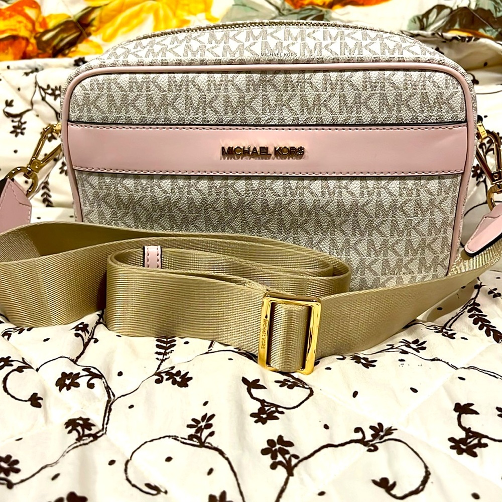 Large white, Michael Kors, Crossbody with pink and gold accents